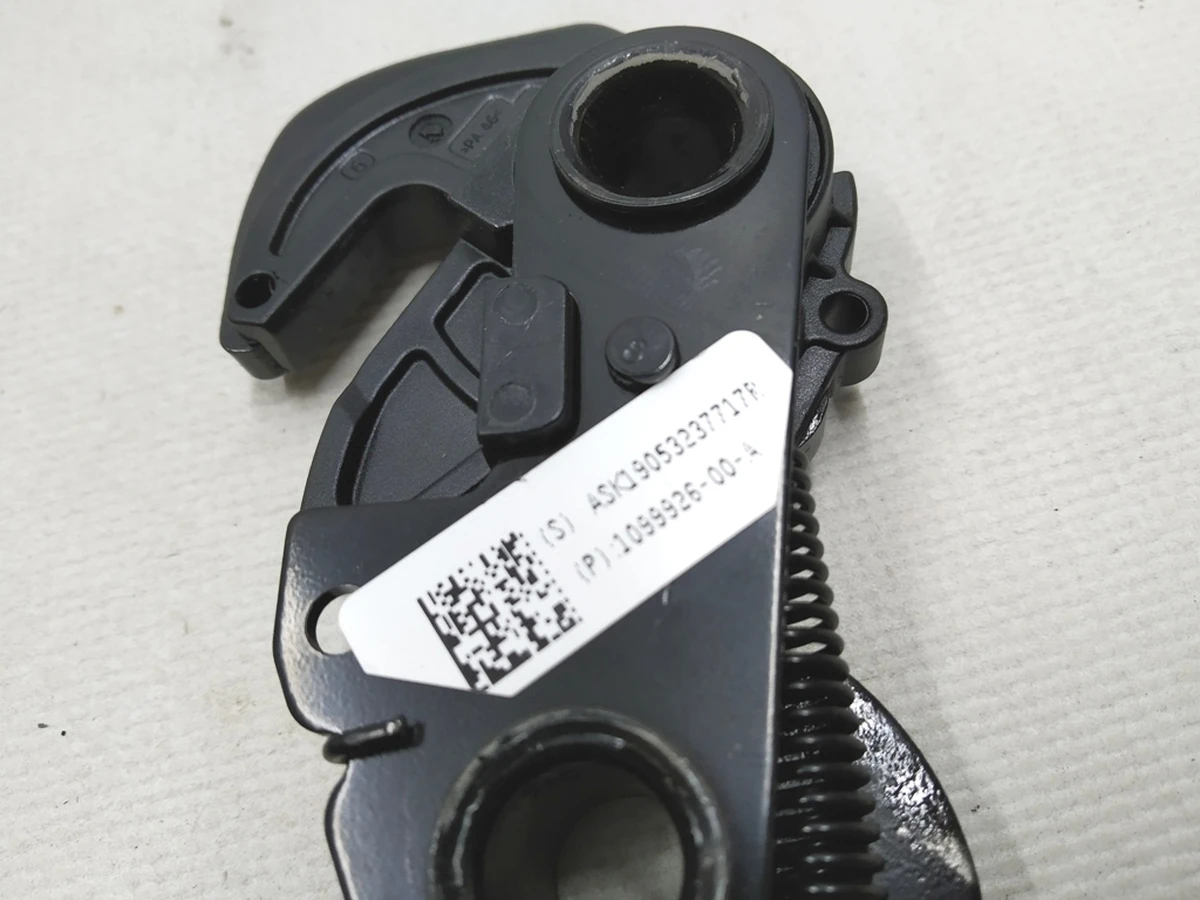 9 M3 2R SB LATCH JCI RH