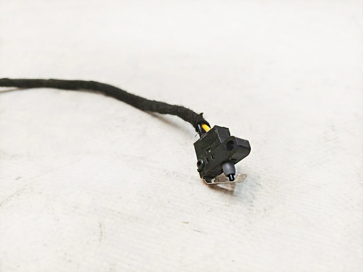 22 Вимикач підсвічування центральної консолі (окислений) Tesla model 3 1099927-00-B