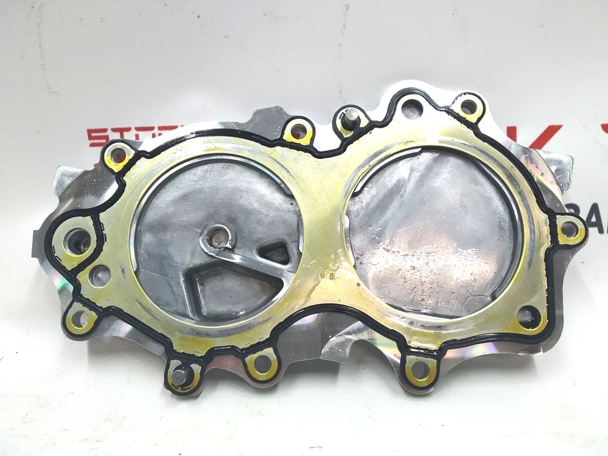 1 Крышка подшипников редуктора (в сборе с прокладкой и уплотнительными кольцами) Tesla model 3 1120970-00-F