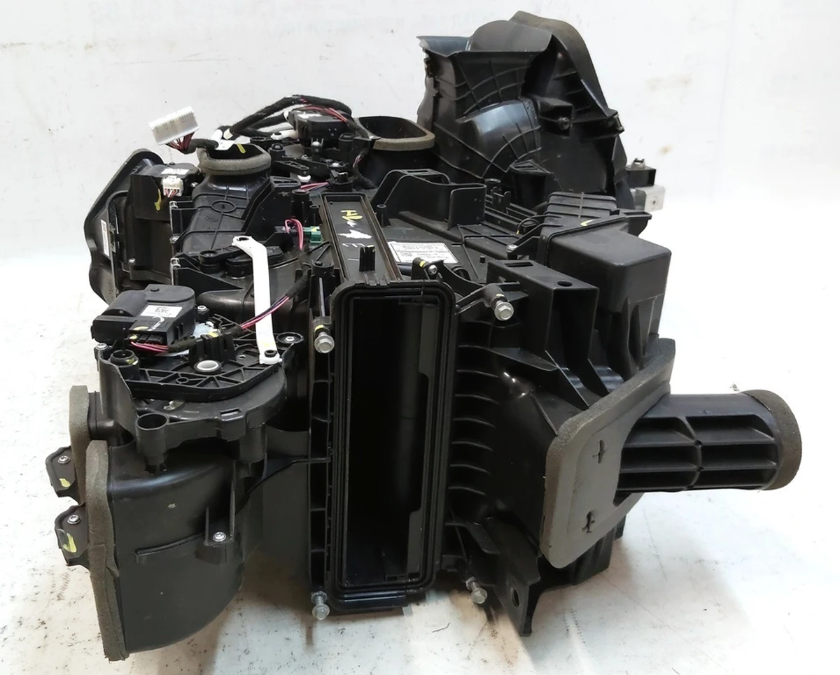 6 HVAC MODULE, without heating element Tesla model 3 1099999-00-I