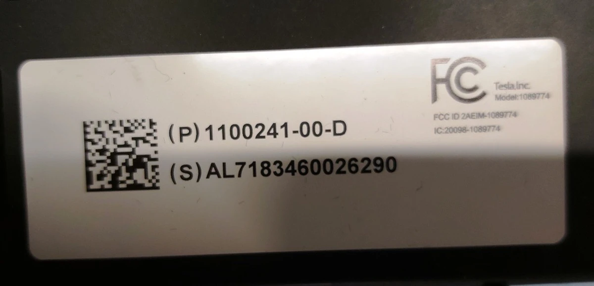 Block and two electronic keys (cards) set Tesla model 3, model Y 1100241-00-G