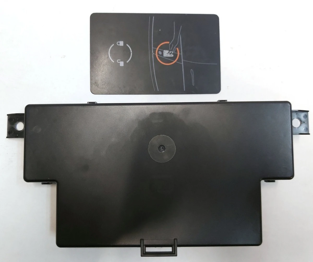 Блок и электронный ключ(карточка) комплект Tesla model 3, model Y 1100241-00-E