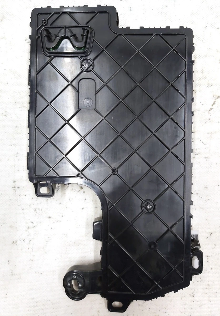 4 Боди контроллер правой стороны Tesla Model 3 1100340-32-I