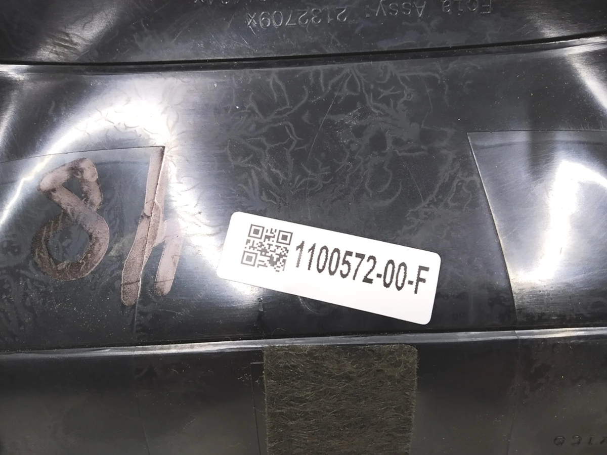 4 Steering column control module cover upper Tesla model 3 1100572-00-E