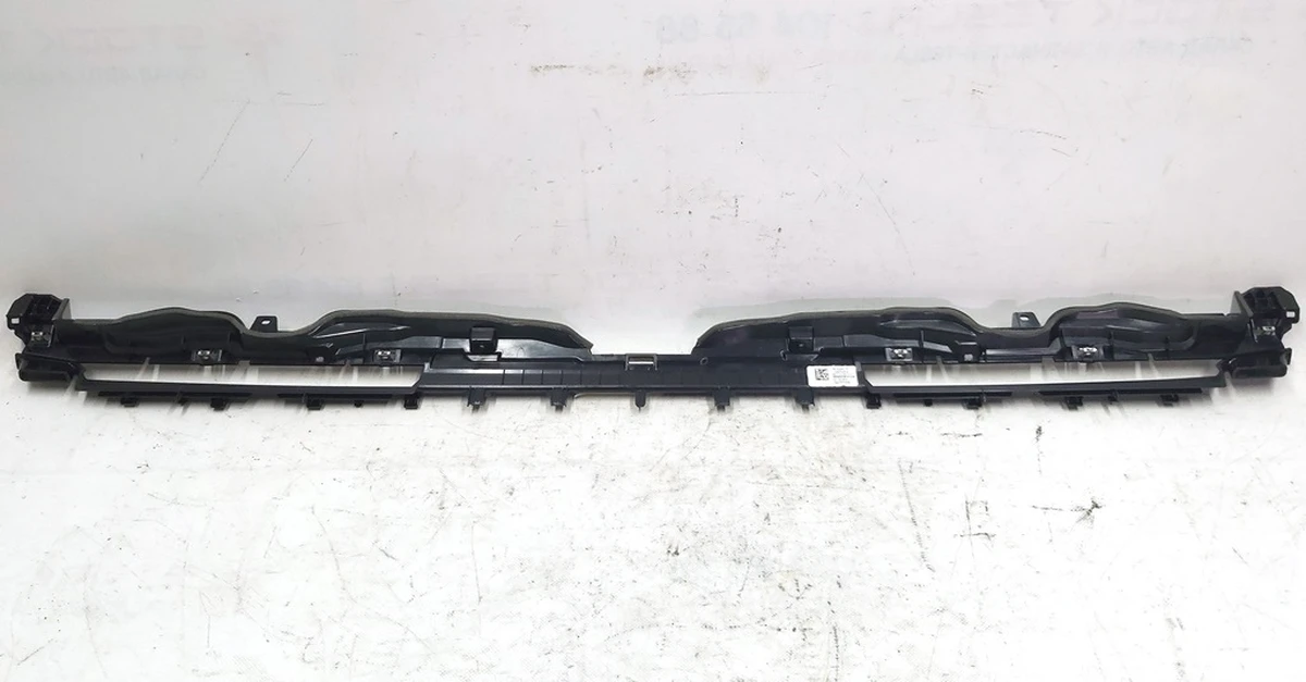 8 M3, IP, BROW FINISHER, ASY Tesla model 3 1100574-00-H