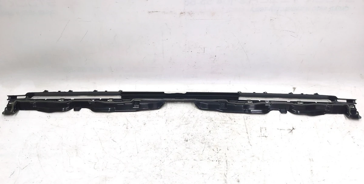 8 M3, IP, BROW FINISHER, ASY Tesla model 3 1100574-00-H