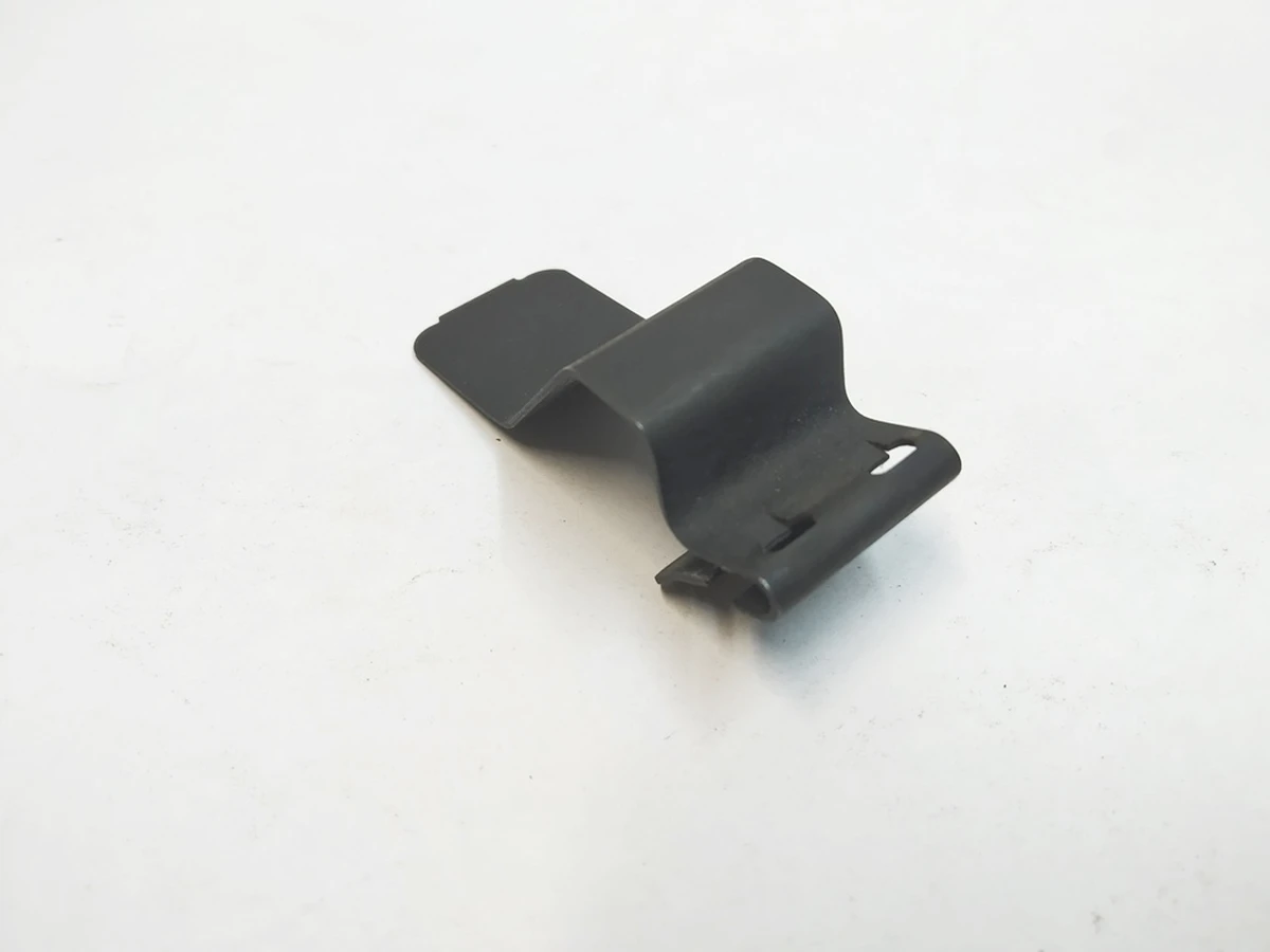 6 A PILLAR EDGE CLIP Telsla model Y 1100583-00-A