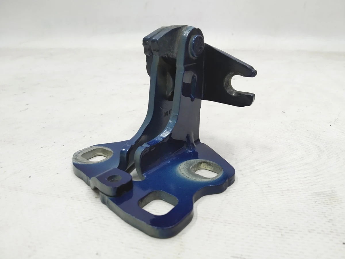 4 Front right lower door hinge PPSB Tesla model 3 1101036-00-F