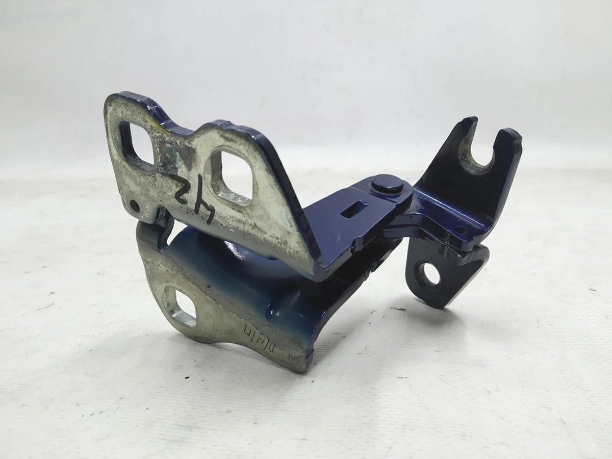 4 Front right lower door hinge PPSB Tesla model 3 1101036-00-F