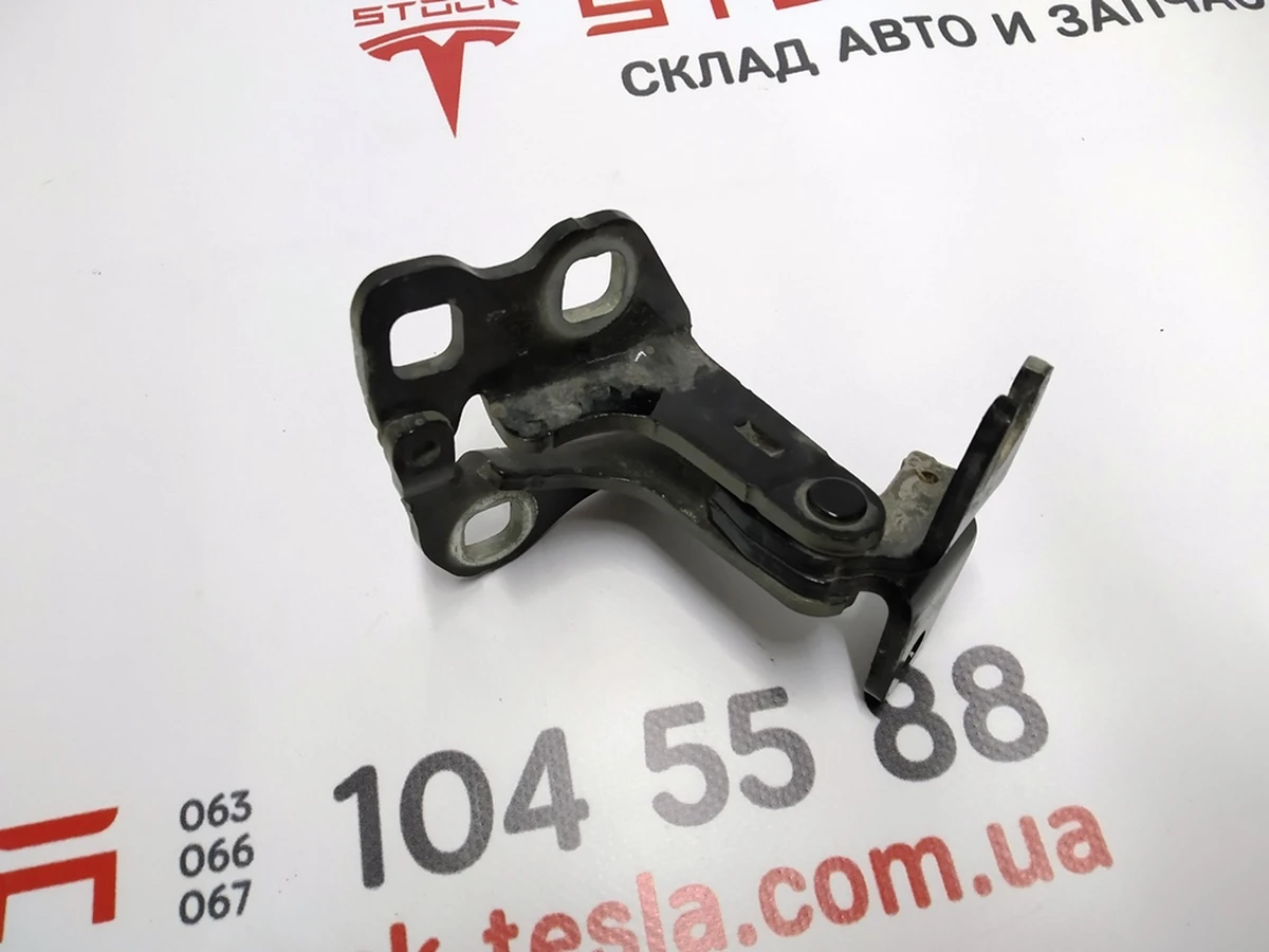 4 Петля двери передней левой нижняя PBSB Tesla model 3 1101037-00-F