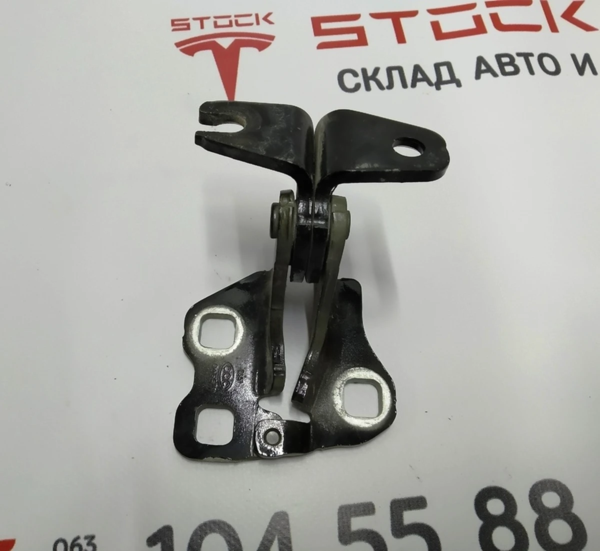 4 Петля двери передней левой нижняя PBSB Tesla model 3 1101037-00-F