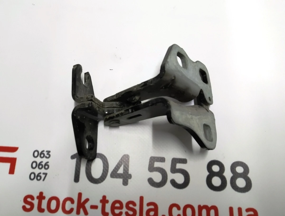 4 Петля двери передней левой нижняя PBSB Tesla model 3 1101037-00-F