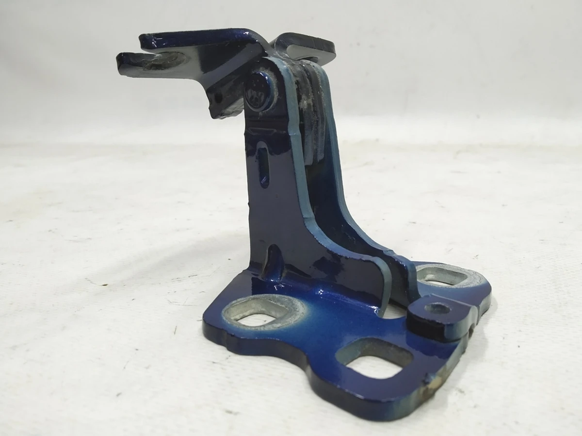 4 Петля двері передньої лівої нижня PPSB Tesla model 3 1101037-00-F