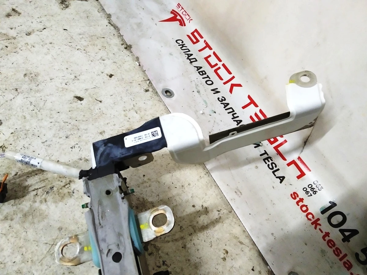 Spacer-amplifier (bus) of the main battery (energy distributing) Tesla model S REST 1101082-00-W