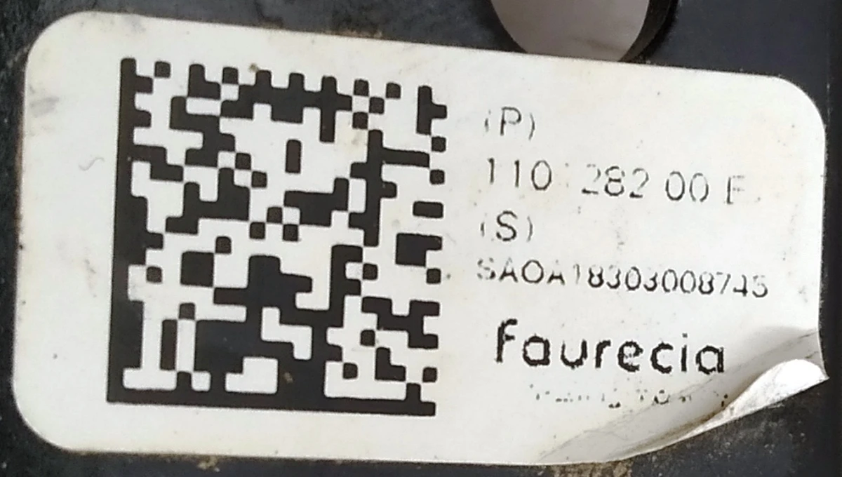 2 2nd Row Right Double Left/Single Right Seat Slider Assembly Tesla model X 3123713-03-A