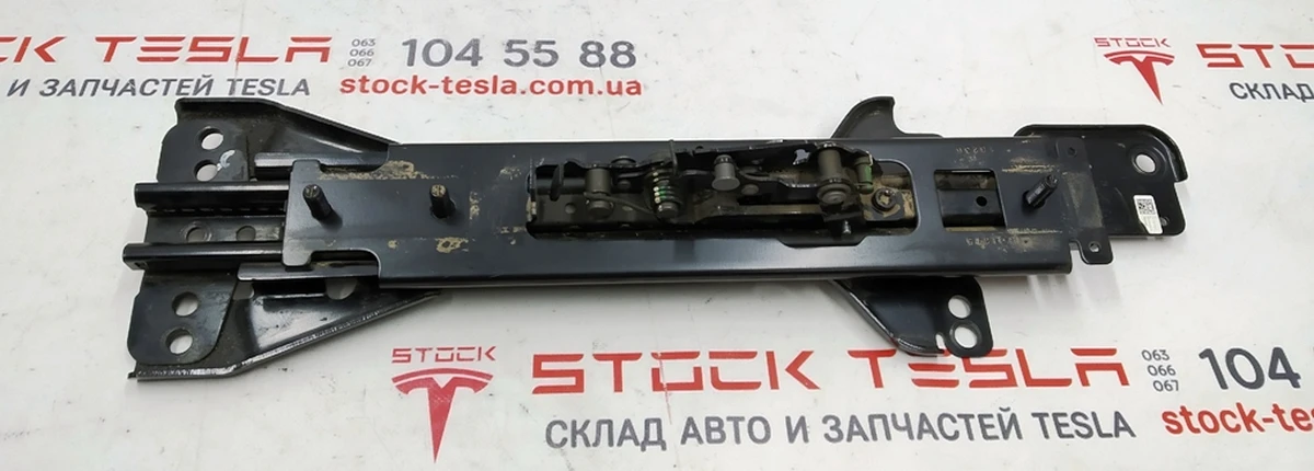 2 2nd Row Right Double Left/Single Right Seat Slider Assembly Tesla model X 3123713-03-A