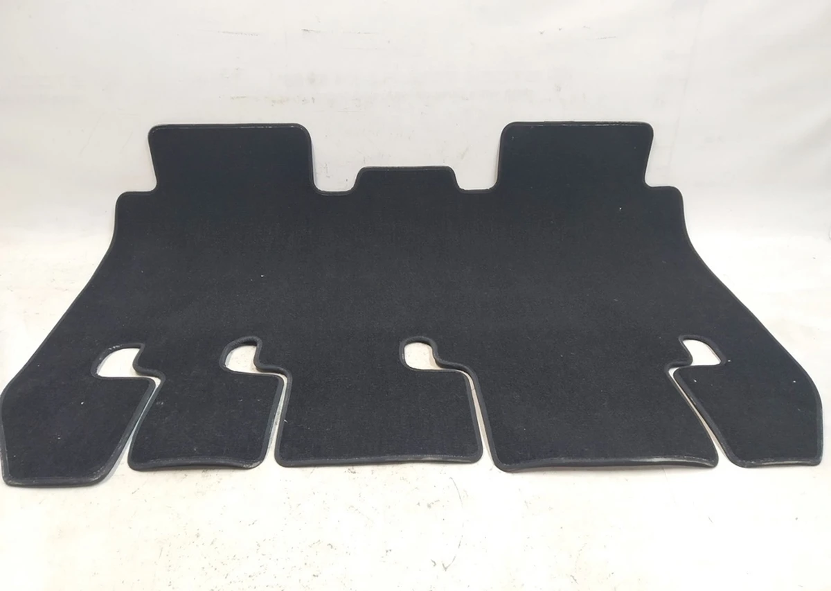 1 Килимок салону 2-го ряду сидінь пасажирський 5 місцевий (пошкодження) Tesla model X 1101529-00-A. 