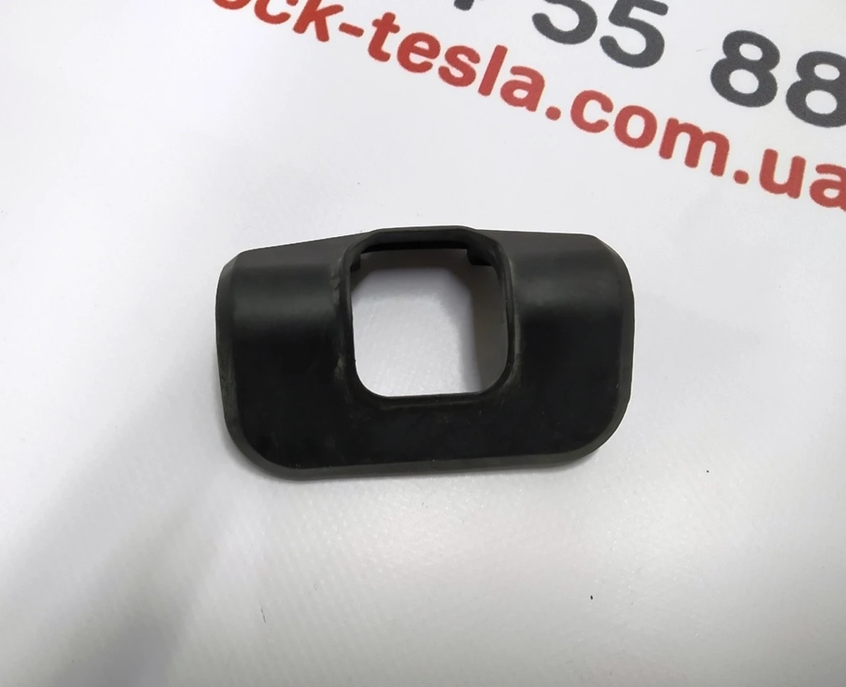 Уплотнитель ограничителя двери передней левой правой Tesla Model 3, Model 3 Jan 2024 1101580-00-E