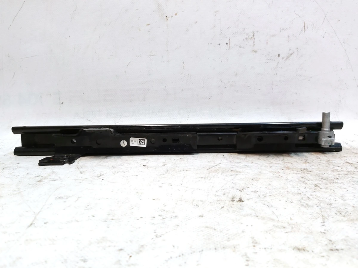 12 Салазка сиденья 1-го ряда правая в сборе Tesla Model 3, Model Y 1107103