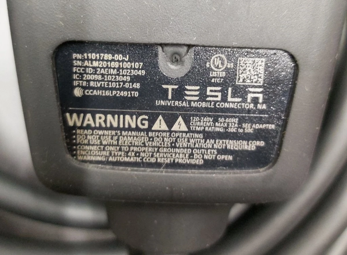 1 Універсальний мобільний зарядний пристрій 32A GEN2 з чохлом Tesla model S, model REST, model X, model 3, model Y 1101789-00-J