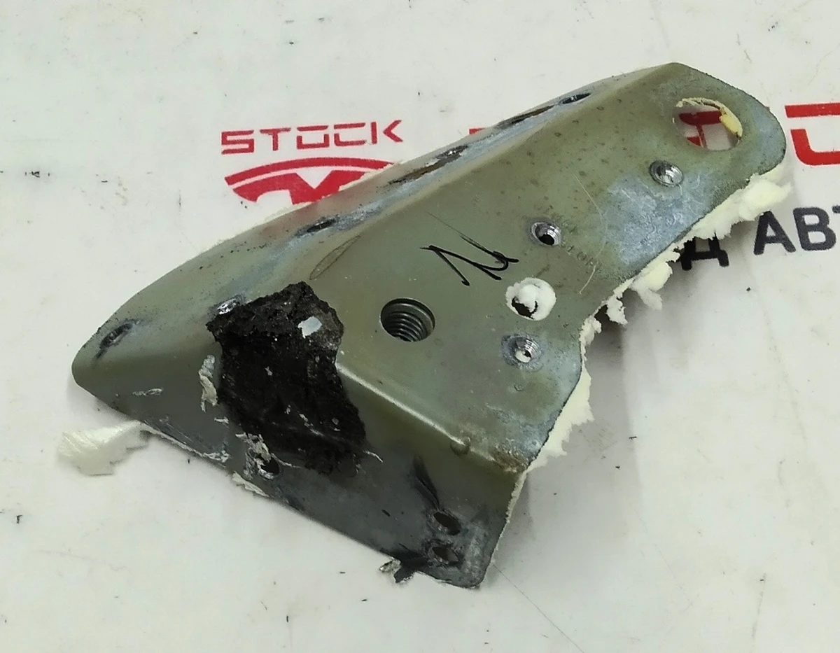 Четверть передняя левая кронштейн крепления батареи передний левый Tesla model 3 1073828-S0-B