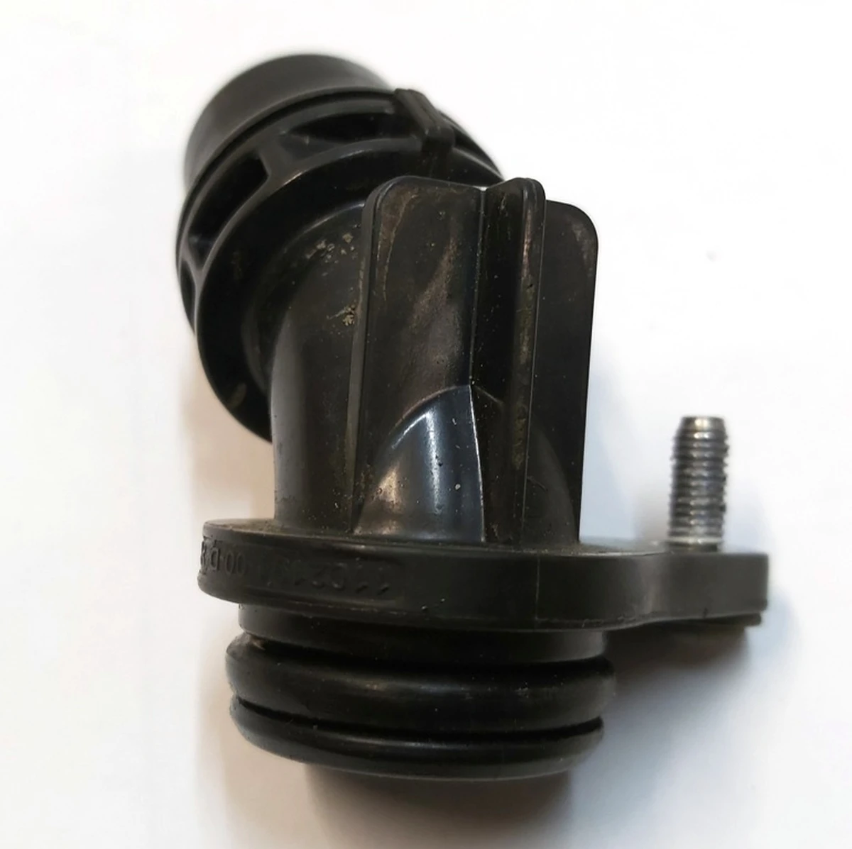 3 Штуцер (патрубок) системы охлаждения инвертора заднего мотора угловой VDA-18,55DEG,50A model Y 1102179-00-G