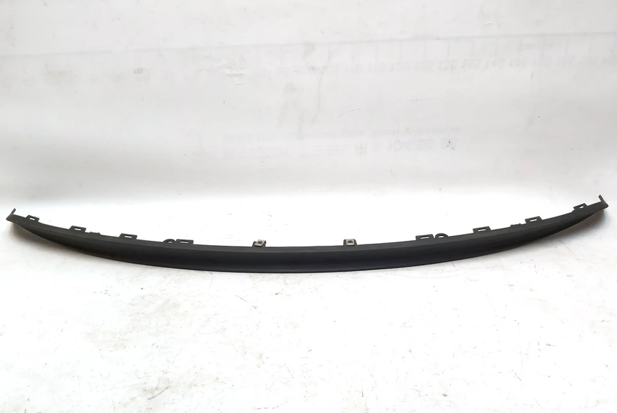 12 Накладка бампера заднего структурная нижняя (губа) с повреждением Tesla model 3 1103035-00-D