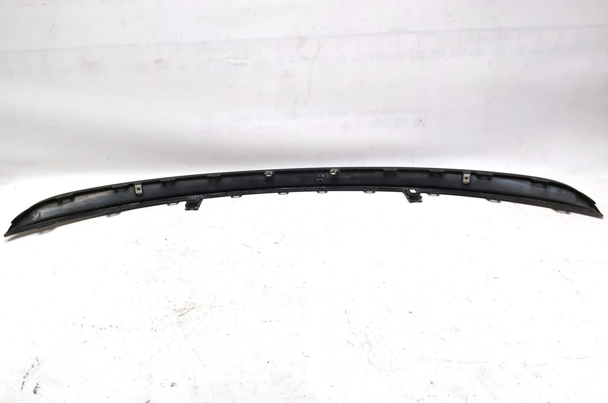 12 Накладка бампера заднего структурная нижняя (губа) с повреждением Tesla model 3 1103035-00-D