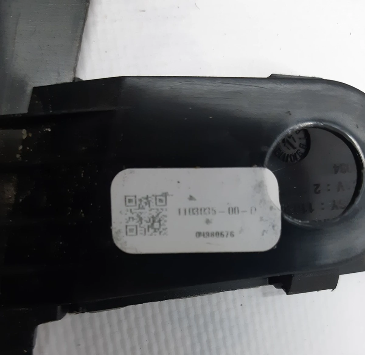 12 Накладка бампера заднього структурна нижня (губа) з пошкодженням Tesla model 3 1103035-00-D