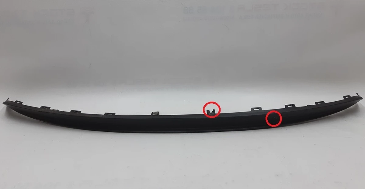 12 Накладка бампера заднього структурна нижня (губа) з пошкодженням Tesla model 3 1103035-00-D