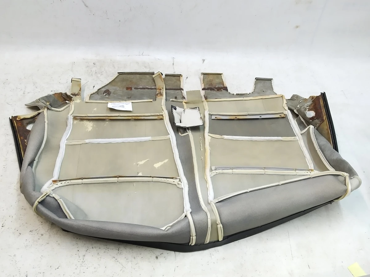 6 Обшивка нижней части двойного левого сиденья 2-го ряда PREM PUR CRM Б/У Tesla Model X 2345607-03-A