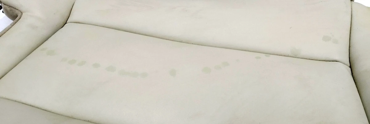 6 Обшивка нижньої частини лівого подвійного сидіння 2-го ряду PUR CRM (з пошкодженнями) Tesla model X 2345607-03-A