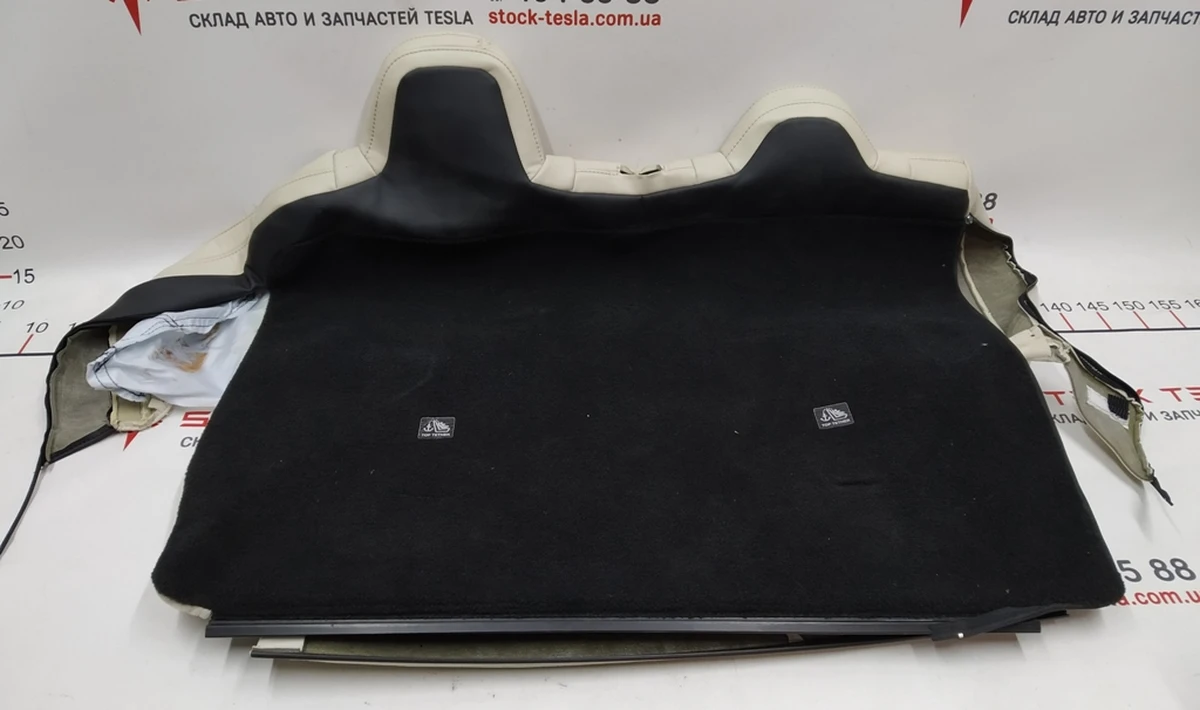 5 Обшивка спинки двойного левого сиденья 2-го ряда PUR CRM (с повреждением) Tesla model X 2345614-03-A