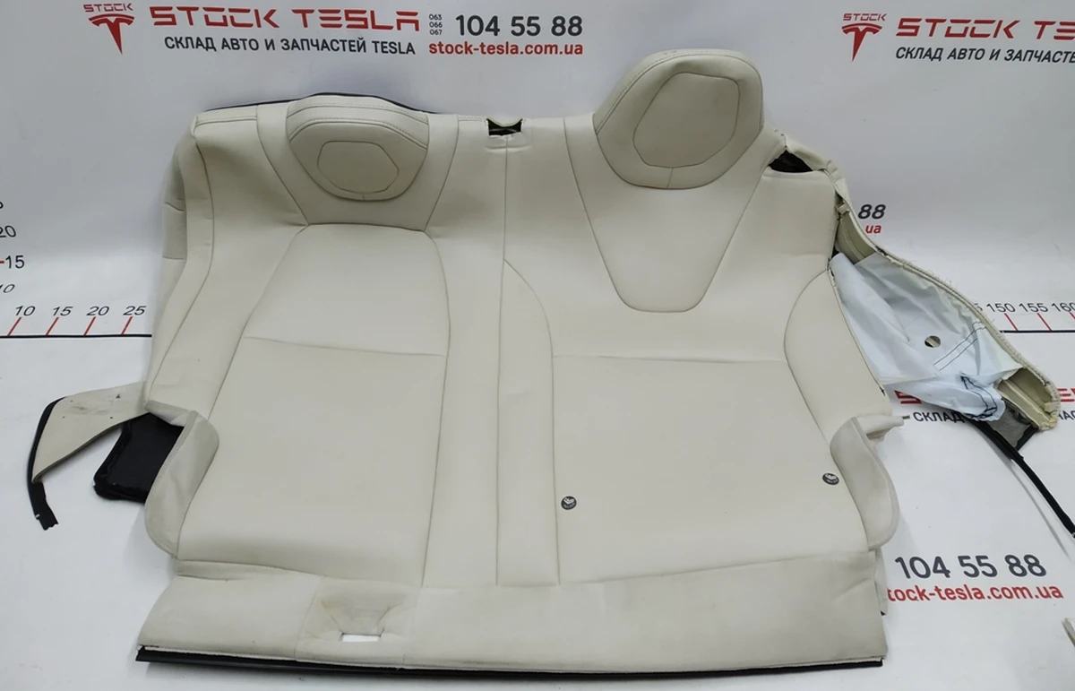 5 Обшивка спинки двойного левого сиденья 2-го ряда PUR CRM (с повреждением) Tesla model X 2345614-03-A