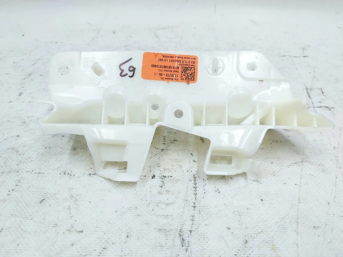 Кронштейн стойки B верхний левый Tesla model 3 1103773-00-I