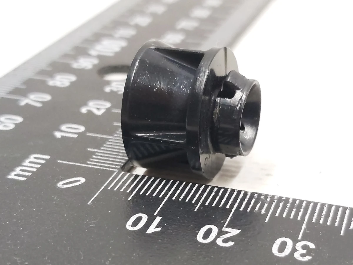 M3 1R SEAT SUSPENSION PLASTIC INSULATOR Tesla model 3 1104019-00-A