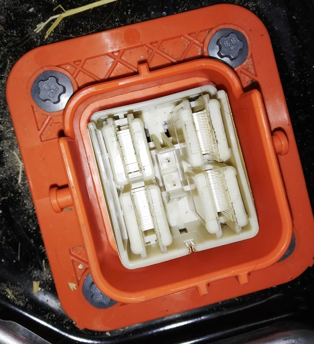 1 Основна батарея 75 kWh Long Range RWD Tesla model 3 1104428-00-N