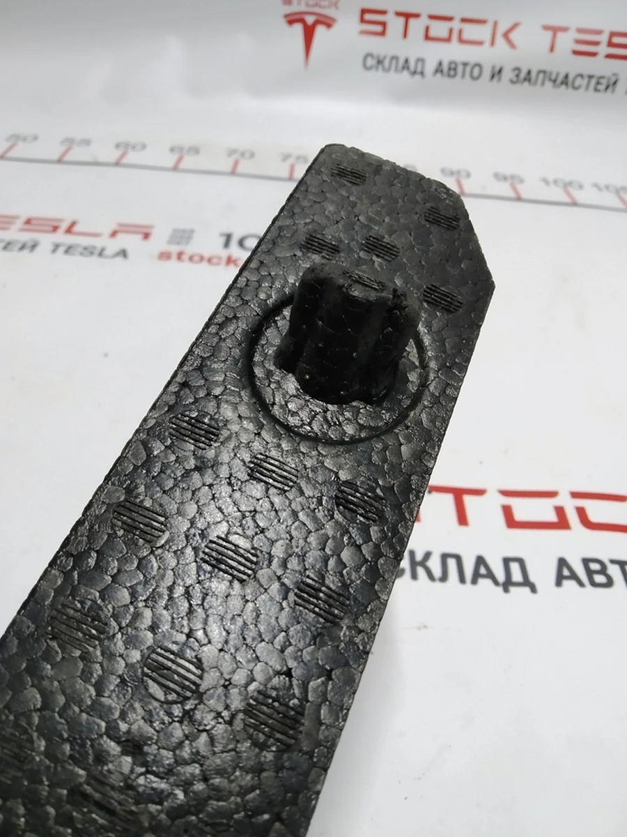 2 Демпфер підсилювача бампера переднього (піна) NEW Tesla model 3 1104669-00-F