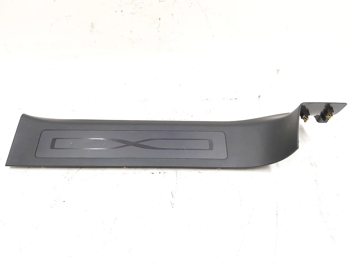 18 Damaged Rear Right Door Sill Trim Tesla model X 1105148-00-B