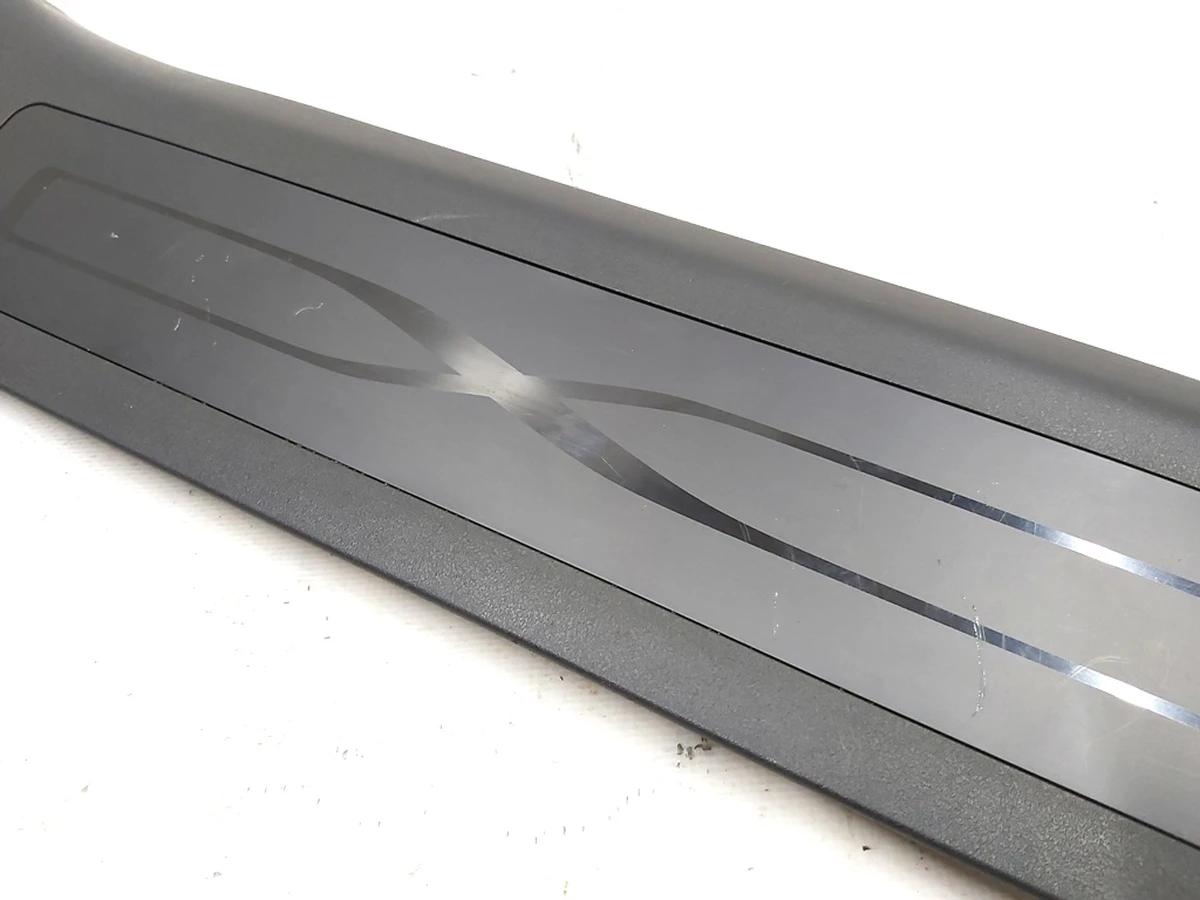 18 Damaged Rear Right Door Sill Trim Tesla model X 1105148-00-B