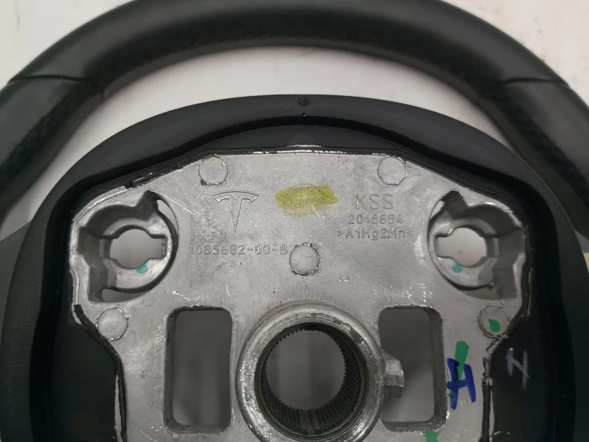 1 Колесо рульове PREMIUM Tesla model 3 1095222-00-L