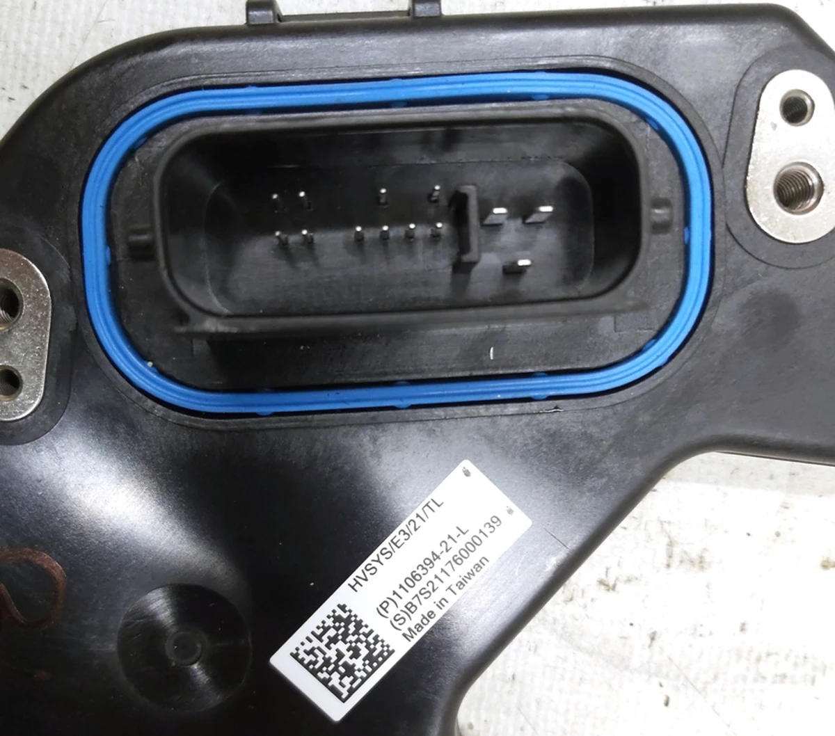 Контроллер основной батареи (BMS) LR Tesla model 3, model Y 1106394-01-L