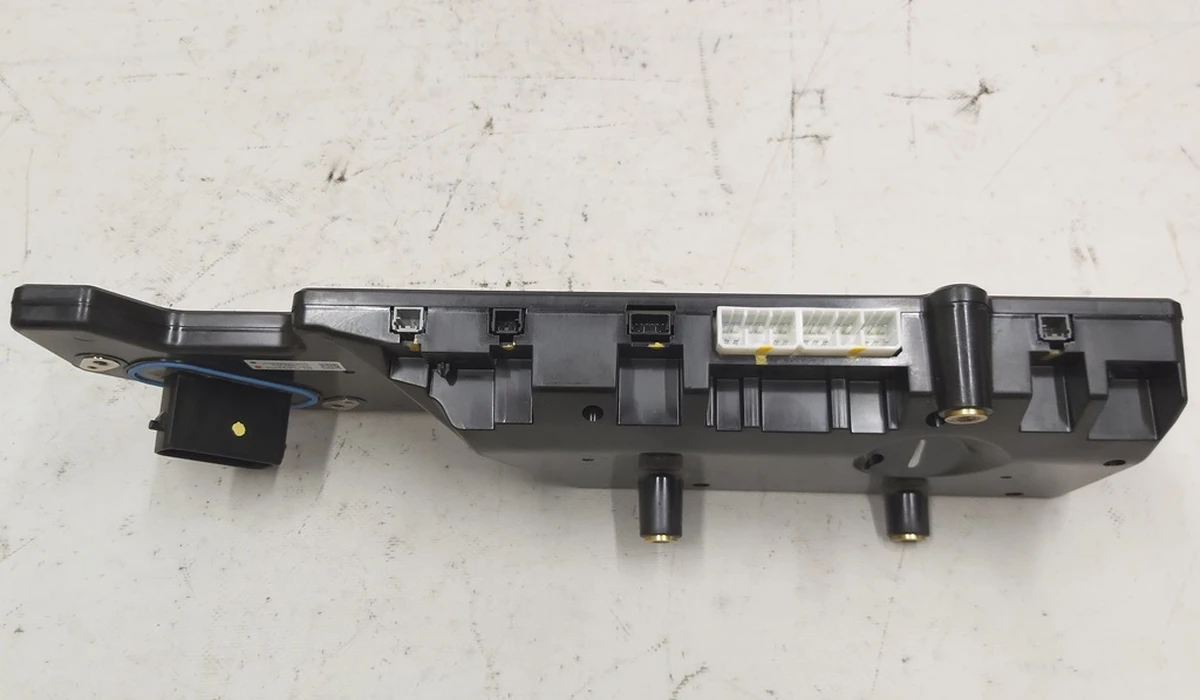 Контролер основної батареї (BMS) MR Tesla model 3 model Y 1106394-02-L