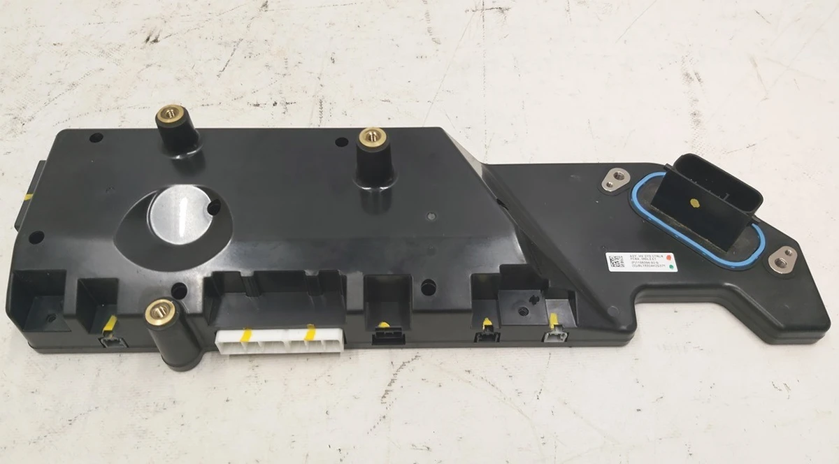 Контролер основної батареї (BMS) MR Tesla model 3 model Y 1106394-02-L