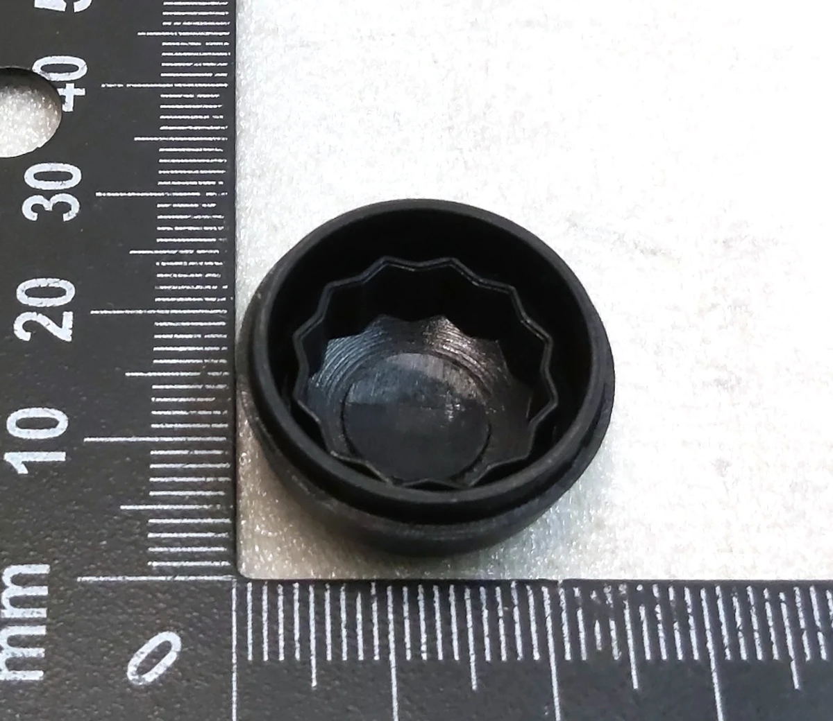 6 Заглушка декоративна гайки склоочисника Tesla Model S Feb 2021, Model X Mar 2021, Model 3, Model 3 Jan 2024, Model Y 1106610-00-A