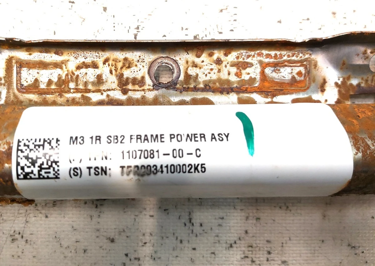 2 Спинка каркаса металевого сидіння 1-го ряду Tesla model 3, model Y 1456942-00