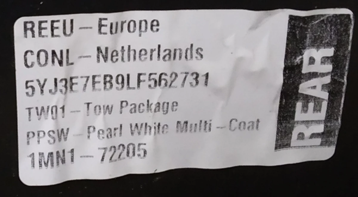 1 MS REAR FASCIA UNPAINTED, 6 PARK ASSIST PEARL WHITE MULTI-COAT-PPSW (minor scratches) Tesla model 3 1108905-S3-A