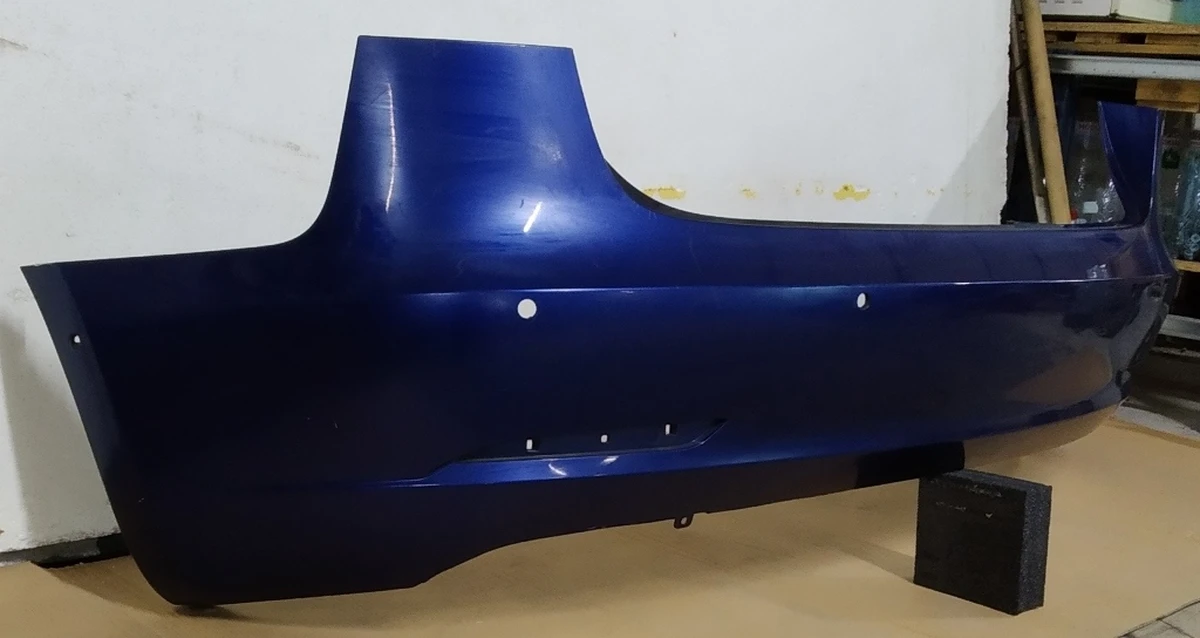 1 Бампер задний под 6 парктроников в сборе с кронштейнами крепления парктроников DEEP BLUE METALLIC-PPSB (мелкие царапины) Tesla model 3 1108905-S5-A