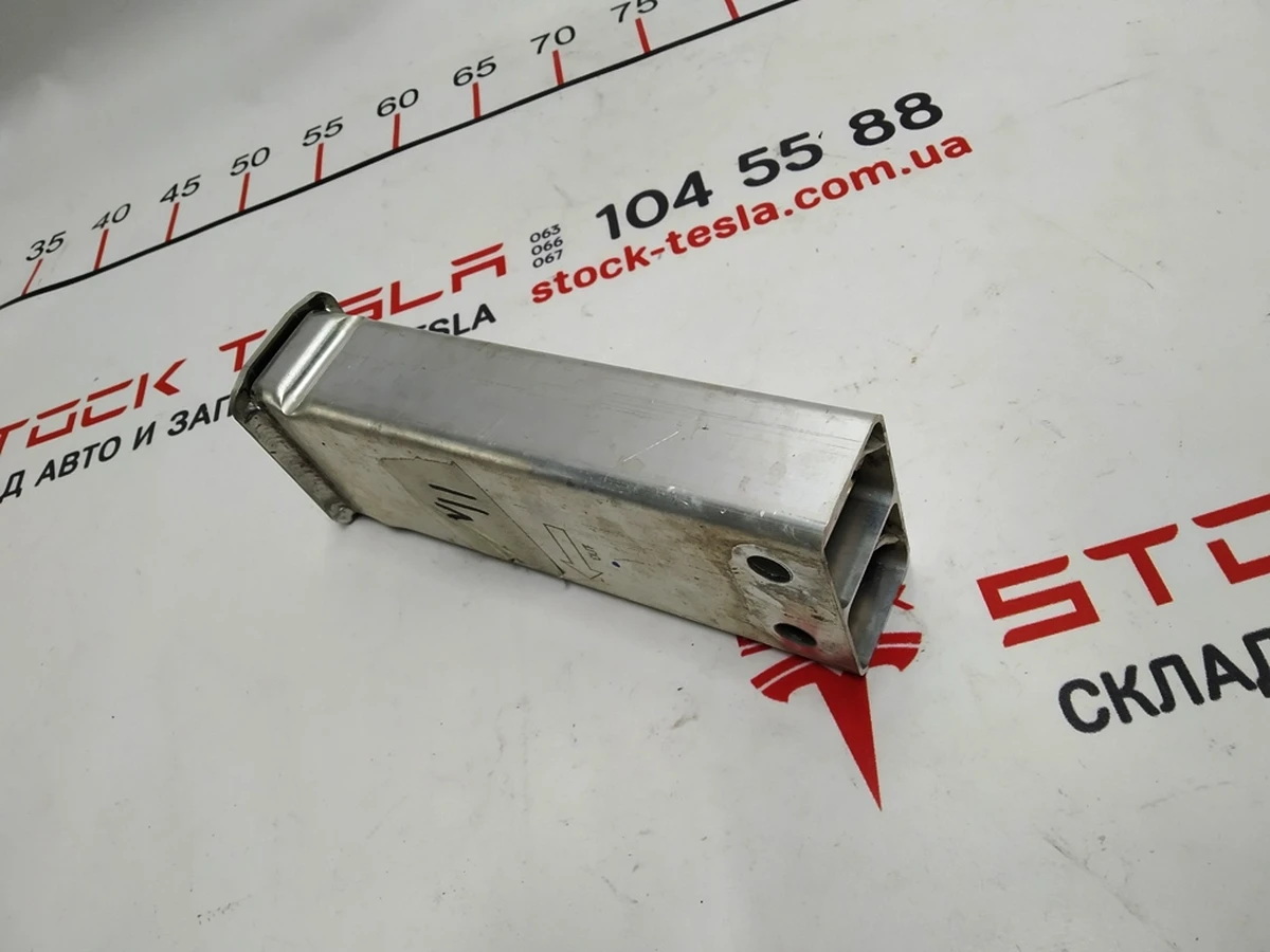 8 CRUSH CAN ASSY, FR SUBF NEW Tesla model 3, model Y 1109193-00-C