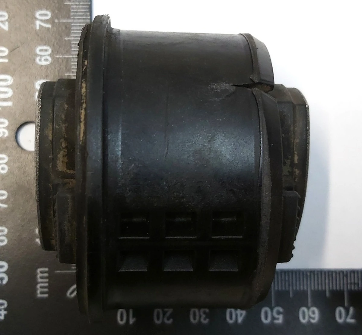 2 Сайлентблок переднього мотора MOSFET Tesla model 3, model Y 1109293-00-B